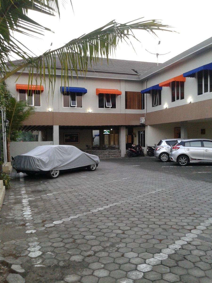 AB23KOS's tweet image. Ab23kos: kami ada kamar kos kosong silahkan kunjungi kami (website: ab23kos.com)