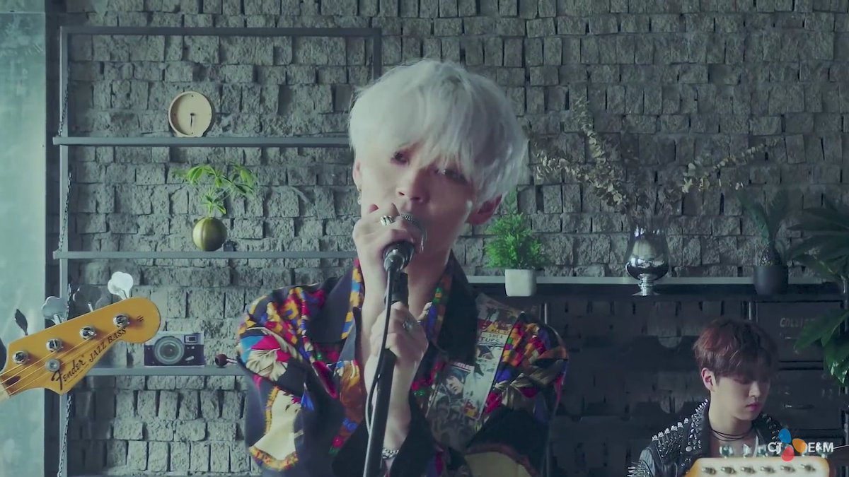 サンゲ على تويتر The Rose Mv 見たらやっぱり 好きな声の子はこの金髪の リーダーでありボーカルのウソン くんって子だった ツインボーカルでドジュンくん って子もいい声だけどウソンくん は抑揚のつけ方と声が最高なんだな 私が苦手な病み系のビジュアル だけど