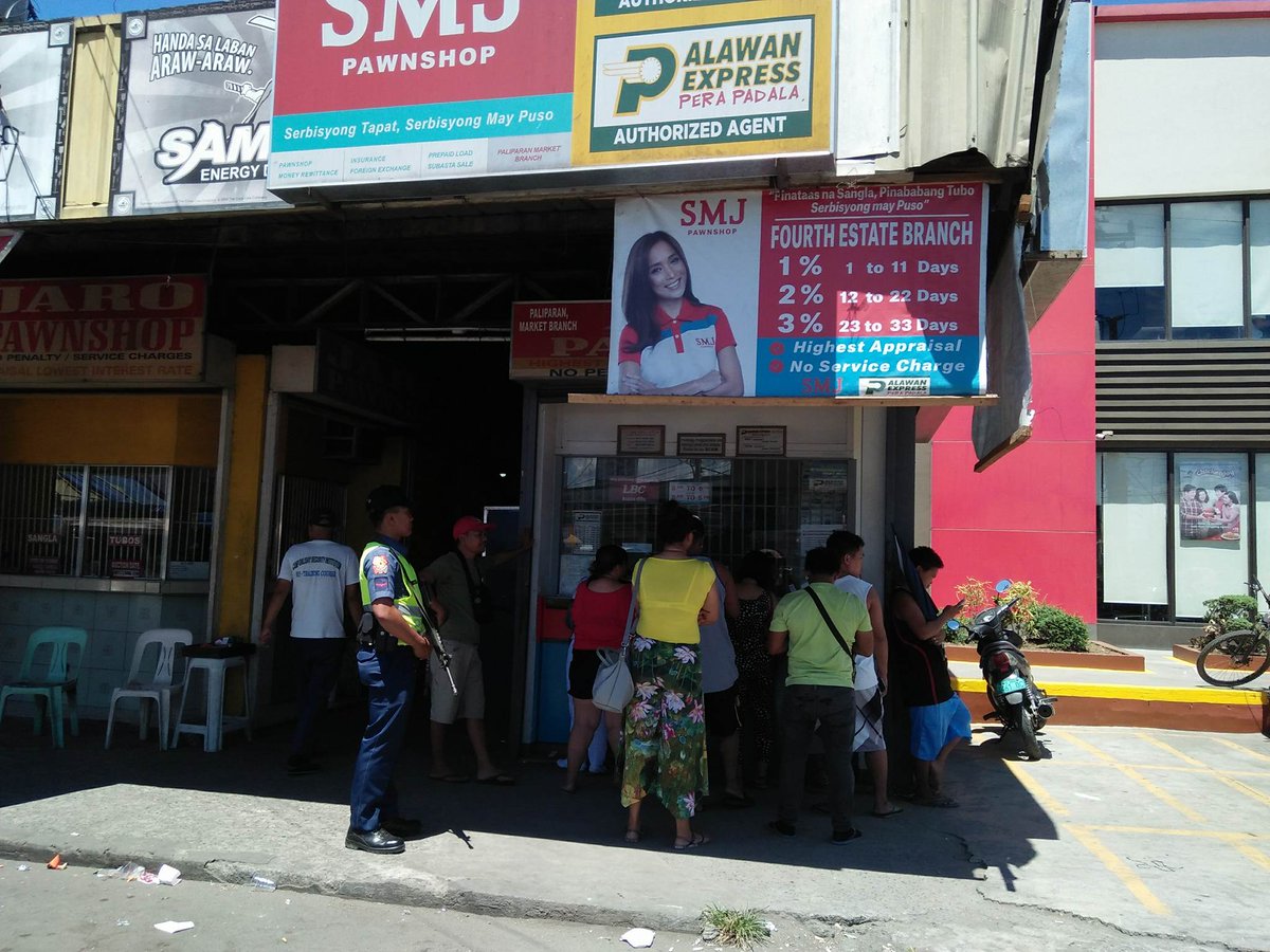 DasmaPio's tweet photo. April 28, 2018 at about 1:03pm elements of Dasmariñas CPS Beat Patrollers conducted Pawnshop and Establishments Visitation at Barangay Paliparan 3, Dasmariñas City, Cavite. https://t.co/XsBeb8NLVX