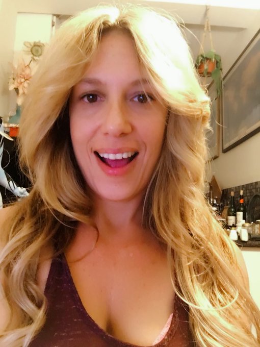 #TGIF Can you guess what I want in my mouth on a Friday night?  #fanquestions #gettoknowstevielix https://t<a href="/tag/tgif"class="tags">#TGIF</a><a href="/tag/fanquestions"class="tags"><span>#fanquestions</span></a><a href="/tag/gettoknowstevielix"class="tags"><span>#gettoknowstevielix</span></a>