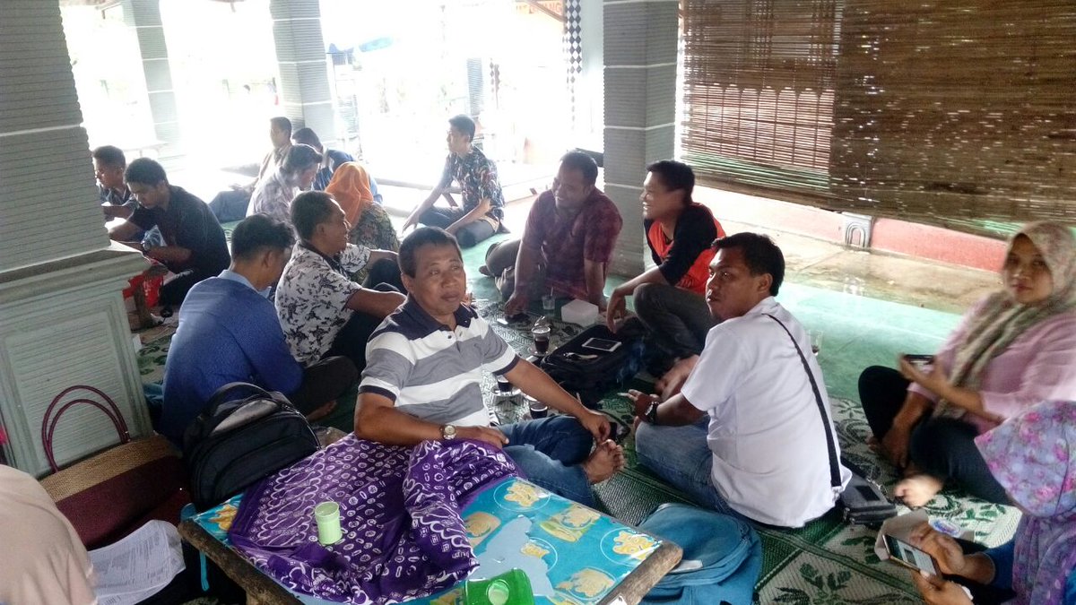 PrawotoPrayitno's tweet photo. Rakernis Pengumpulan Data Indeks Desa Membangun. kerja cepat, terukur,  dan jelas target capaian mendukung kerja #4ProgramPrioritas 

@jokowi @EkoSandjojo @taufikmadjid71 @anwsanusi @fachrilabalado @KemenDesa @KN_P3MD @dpmdjatim
@DewantoAndry

#PendampingDesa
#SalamP3MD https://t.co/2j8rj4mXW8