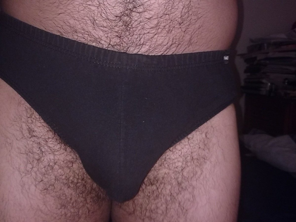 trsbrf's tweet photo. En bikini negro
#trusa #briefs #bikini #bikinibriefs #morbo #bulge #bulto #rinbros #underwearbulge #underwear #undies #underwearfetish #underwearoftheday #underwearlover #mensunderwear https://t.co/HrY1SVRTCj