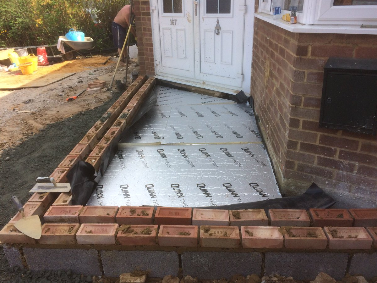 copeland_john's tweet photo. Nice work for a Saturday morning #buildwork #extensions https://t.co/jTQF7toMAL