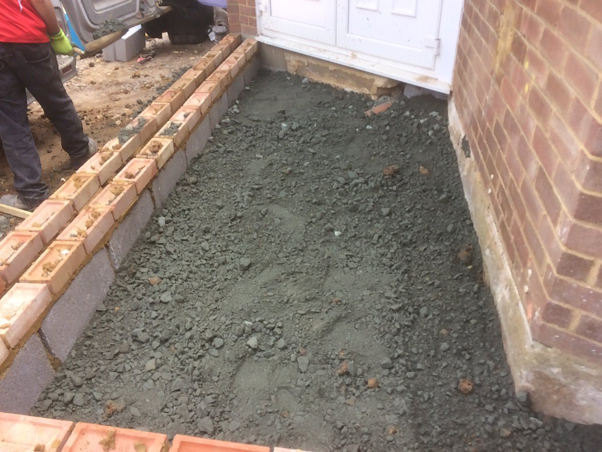 copeland_john's tweet photo. Nice work for a Saturday morning #buildwork #extensions https://t.co/jTQF7toMAL