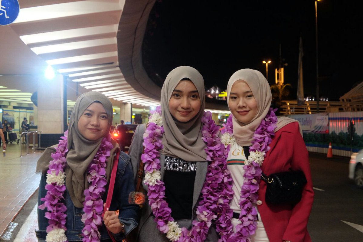 ChekuInah's tweet photo. Saksikan Putri Muslimah Asia 2018 hanya di Indosiar https://t.co/eEjwHpIXup