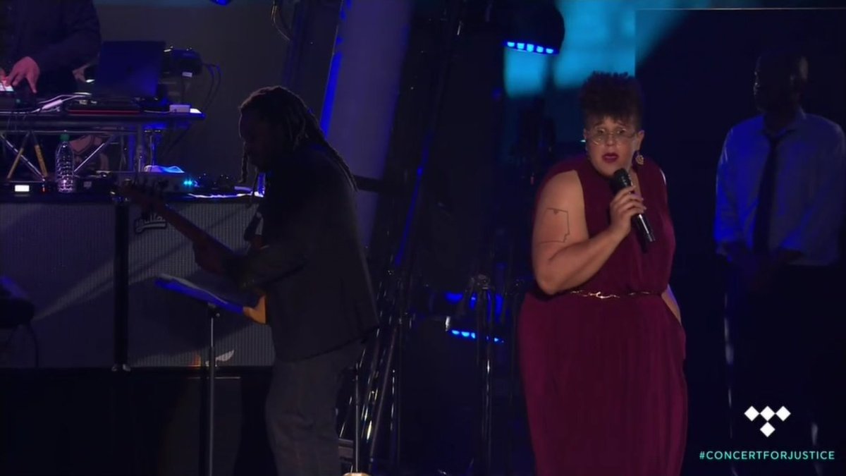 Tickie_Ty's tweet photo. @blkfootwhtfoot (#BrittanyHoward from #AlabamaShakes) @AlabamaShakesAR
@eji_org’s #ConcertForJustice #TIDALxEJI https://t.co/tFwD1m4LIQ https://t.co/XzKhz9bFbG https://t.co/3sK0jmkvtU https://t.co/1ICDz2qBdE
