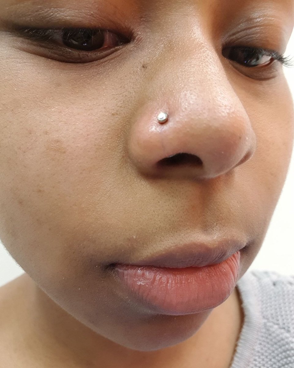 mjinked17's tweet image. Nose piercings.
#nose #piercings #titaniumbars