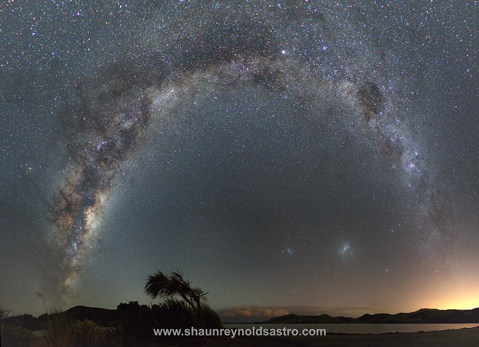 shaunreylec's tweet photo. Beautiful magical skies if New Zealand South Island 
Wanaka,Tekapo and Hookers Inlet Otago Peninsula 
#NewZealand https://t.co/2y3epkojzF