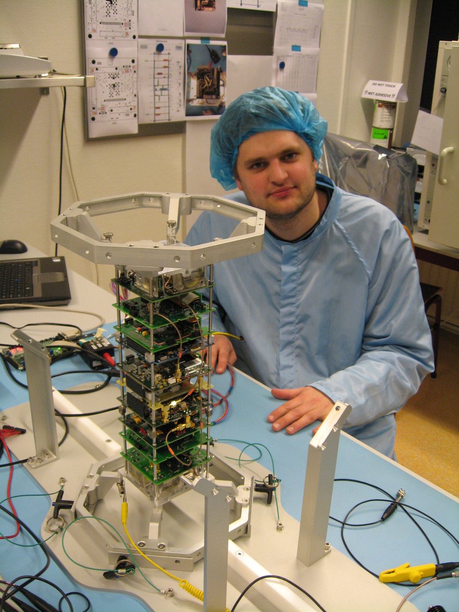 pa3weg's tweet photo. Today, the @tudelft #Delfi-C³ satellite celebrates 10 years in orbit!! 🎉
I owe my career in satellite engineering at @isis_space to this project and its team. Our satellite is still going strong on 145.870MHz! 
Happy birthday Delfi-C³! @DelfiSpace @EEMCS_TUD @AETUDelft https://t.co/MScTm9ywLT