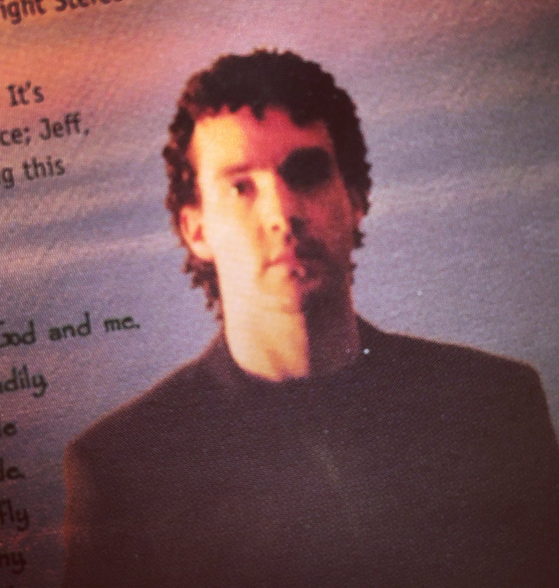 NeilPattonMusic's tweet photo. Old headshots: Twenty years ago for my first album (Horizon). Apparently I thought looking like I had an eyepatch was a good idea. (Self-made in the dining room with a lamp tilted on its side.)
#headshots #oldheadshotday #soyoung #nostalgia #lightingissues #photosonabudget https://t.co/CJ0dscd5XD