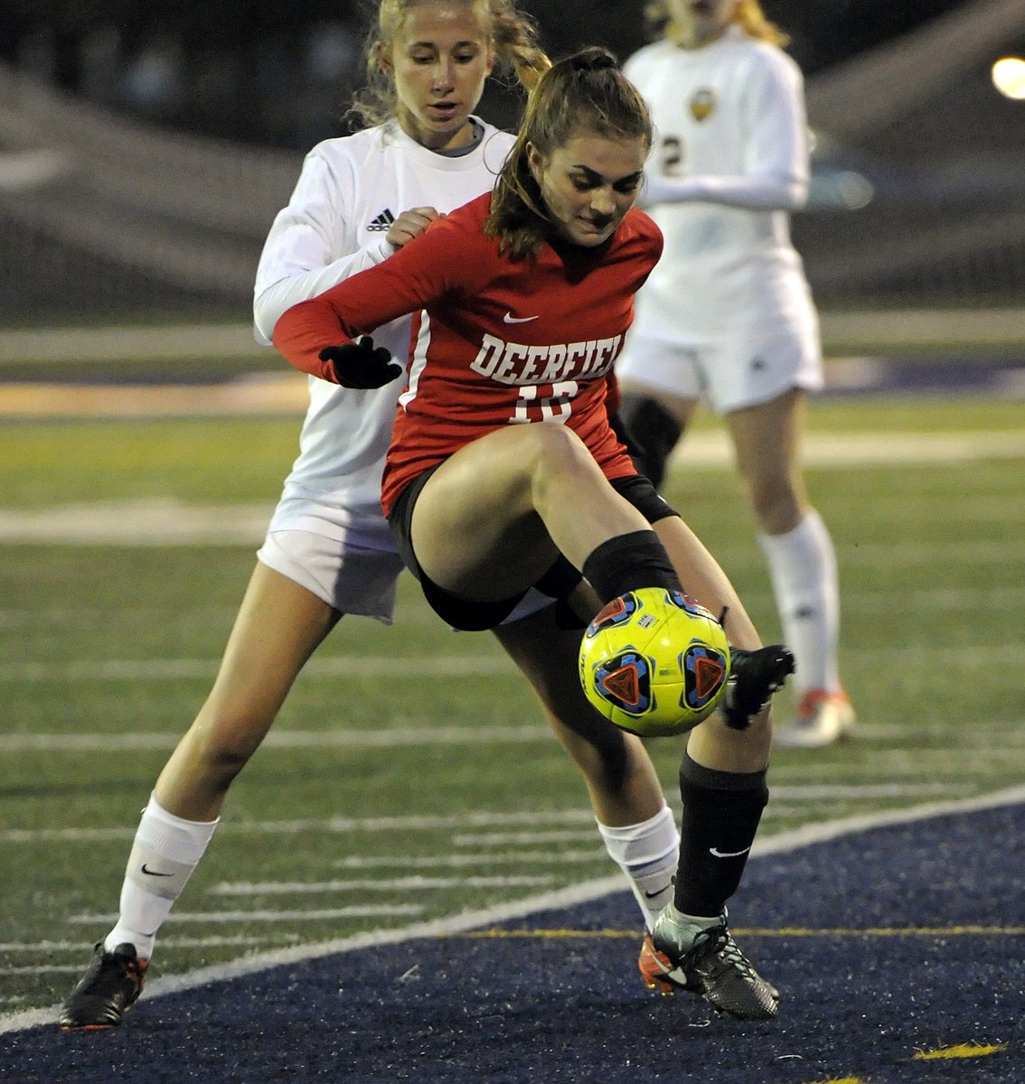 Pioneer_Press's tweet photo. Two years after reaching the state final and one year after posting a sub-.500 record, the Deerfield girls soccer team is 13-3-1 and making amends for 2017.

Story: https://t.co/E6OmOK282C #PioneerSports https://t.co/Iz929D8PO6