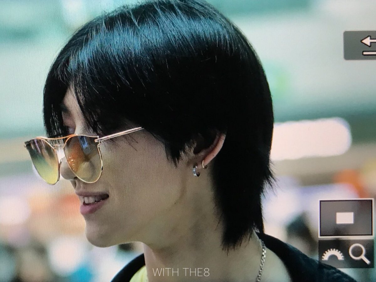 180428 #명호 #디에잇 #세븐틴 #SEVENTEEN <a href="/pledis_17/">세븐틴(SEVENTEEN)</a>