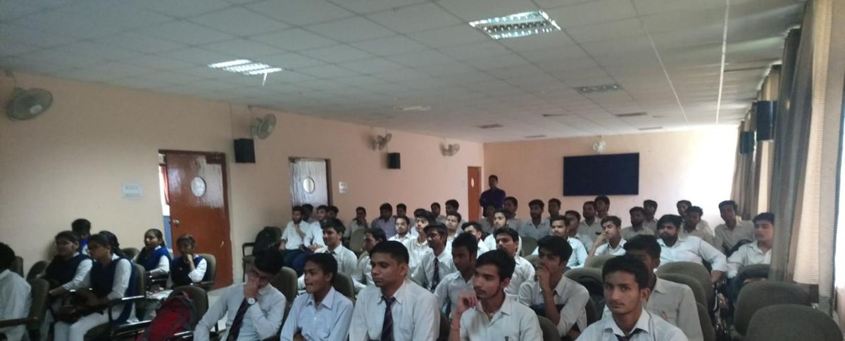 RelianceEdu_mtr's tweet photo. Reliance Education, VFX &amp; Animation Academy - Mathura organized a #seminar on #career and #future in #VFX, #Animation, #Film #Making and #Graphics #Design at GLA University.
https://t.co/g3in7wZf3N
#3DAnimation #VFXAnimation #diplomacourse #multimediacourses #2DAnimation https://t.co/bKkFyrKBfa