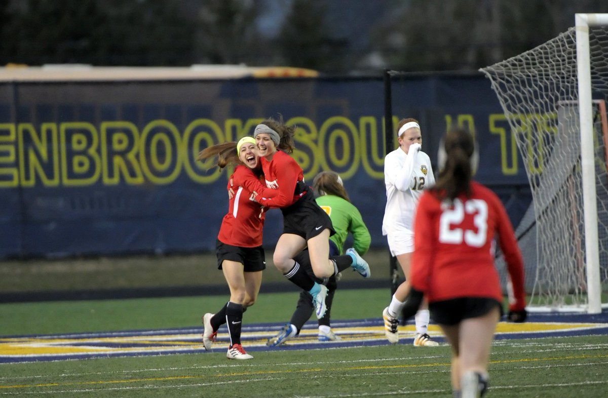 DeerfieldReview's tweet photo. RT @Pioneer_Press: After disappointing 2017 season, Deerfield girls soccer team enjoying bounce-back year

Story: https://t.co/KubBGkvlJT #PioneerSports https://t.co/Y1cNXoxUVC