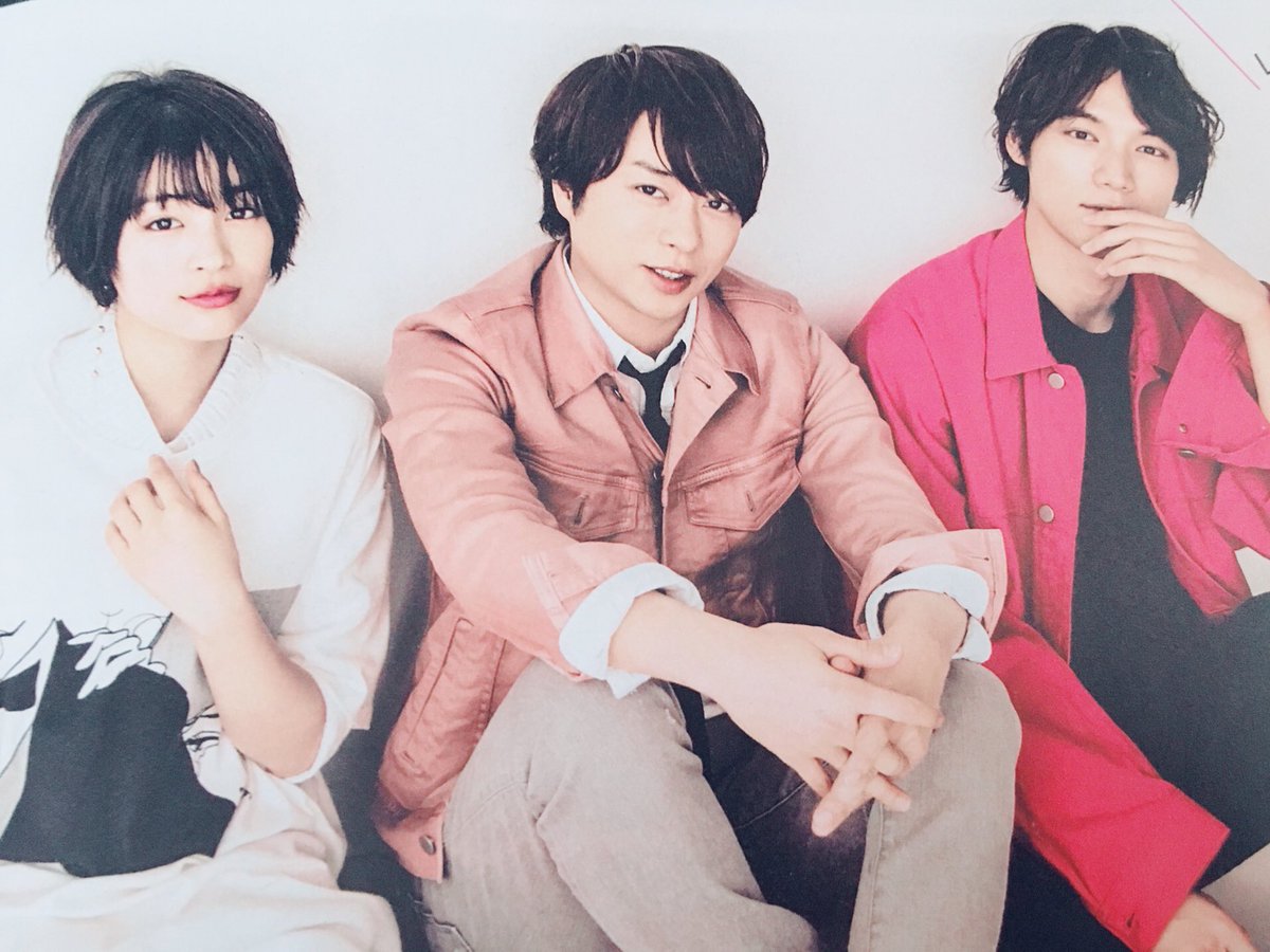 oomiya24's tweet photo. 私が買ってる雑誌に・・・
このスリーショットはやばい😍 https://t.co/3Zh8v8HVvr