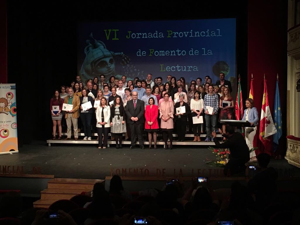 #FLZAMORA18 Las dos grandes fotos de la VI Jornada Provincial de Fomento de la Lectura... las que recogen el TRABAJO tan GRANDE de una PEQUEÑA provincia que cree en lo que hace y confía en las personas como única posibilidad para seguir creciendo. fomentolecturajcyl.wixsite.com/zamoralectura2…