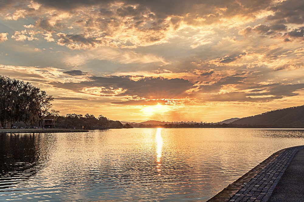 ajnitzimages's tweet photo. Sunset on #Lakeburleygriffin #landscapes #landscapephotography #Canberratimes #Canberra Topaz Labs Photo Software https://t.co/ZqdRd4xVBh
