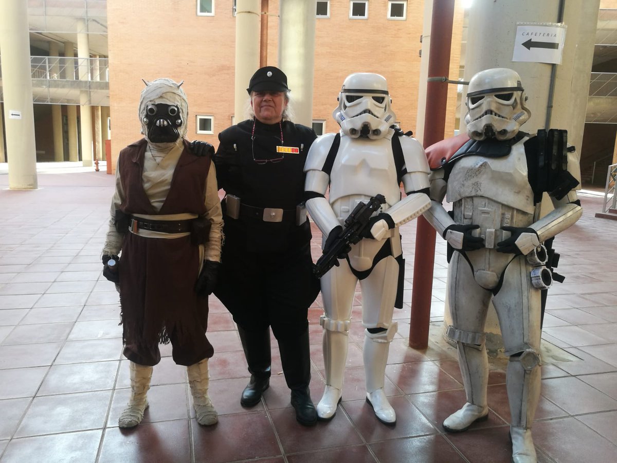 Escuadron_Sur's tweet photo. Ayer estuvimos en #ENETI2018 capturando al rebelde @quicorb y a su equipo @nosigaleyendo @javipalarcon @jllurba #BadGuysDoingGood https://t.co/66VT41HgFJ