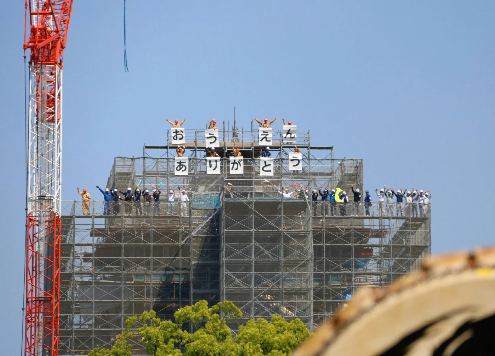 熊本城に鯱が無事に設置される！感謝の気持ちを文字で表現してるｗｗｗ