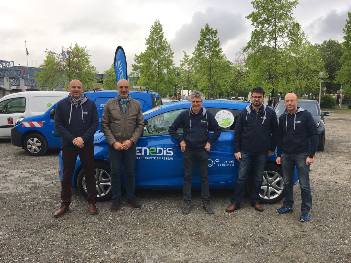 PhilippeBerardo's tweet photo. Les chauffeurs d’@enedis_pyr_land avant le départ de l’#energy tour du #sde65 https://t.co/o46LJrP9gK