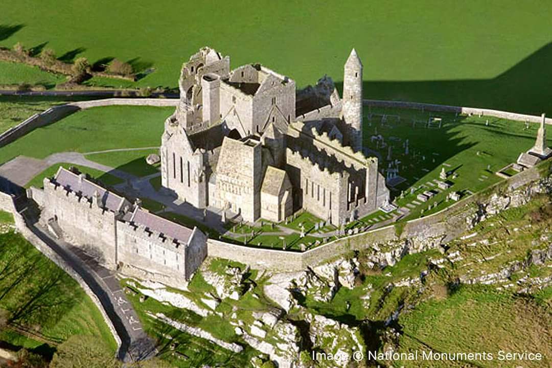 Ireland.#Ireland #RockofCashel #History #architectural #castles #European #Europe #vacationrental #vacationmode #familytravel #adventuretravel #AdventureTime #TripAdvisor #holiday #TravelBlog #TravelTuesday #airbnbexperiences #airbnbftw #DiscoveryGo #Anthropology #reisen #tourism