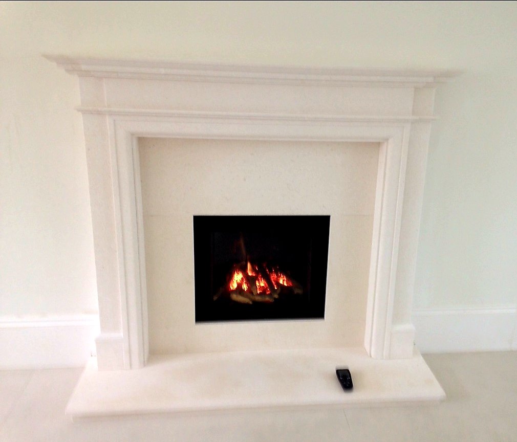 Stoves_Fires's tweet photo. #luxury #fireplaces supplied &amp; installed by Furniture &amp; Fireplaces the #DL500 and limestone Mantel @capital_fp visit our #Weybridge showroom new display coming soon 
#makingyourhomeawarmandcomfortableplacetobe https://t.co/D6lwHtjBQt