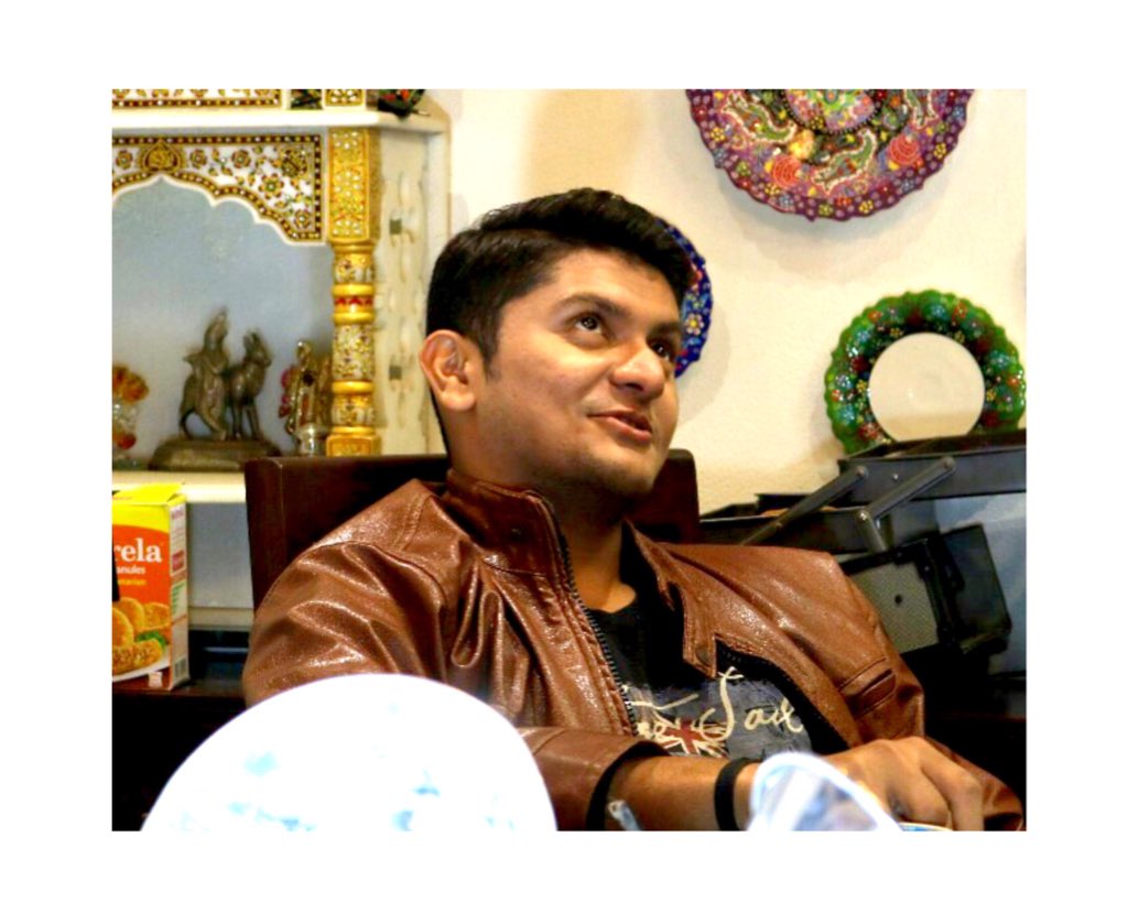 iamkaranbachani's tweet photo. Behind the scene of @limitlessproductionsofficial upcoming shortfilm. So #staytuned
#candid #actor #actorslife #model #modeling #actorswanted #modelsworld @TheActorsPad @BTVA @BehindTScenesKE #happymode #behindthescene #photography #shortfilm #directorsactor #masti #actorlove https://t.co/w8L0ilgsej