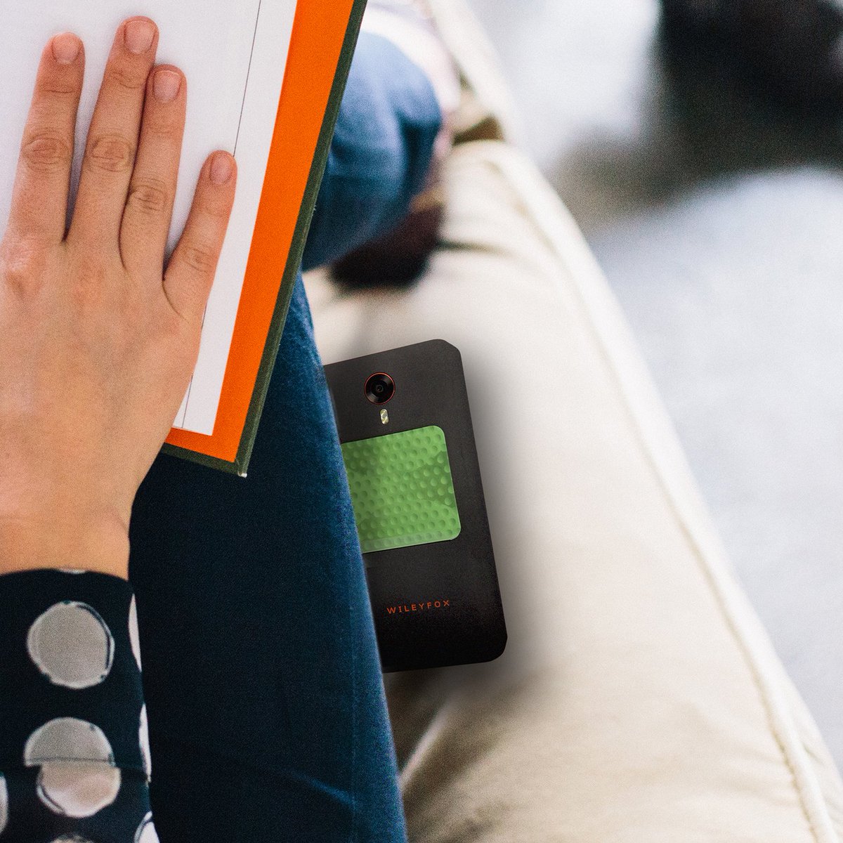 WTFsmartsticker's tweet photo. Este #gadget es perfecto para aquellas #empresas y #empleados que necesitan reunirse en cualquier momento y en cualquier lugar. 
#reunionesdeempresa #accesoriosmovil #wtfsmartstickers

https://t.co/gQWxMy3oy8 https://t.co/tvr25AJPss