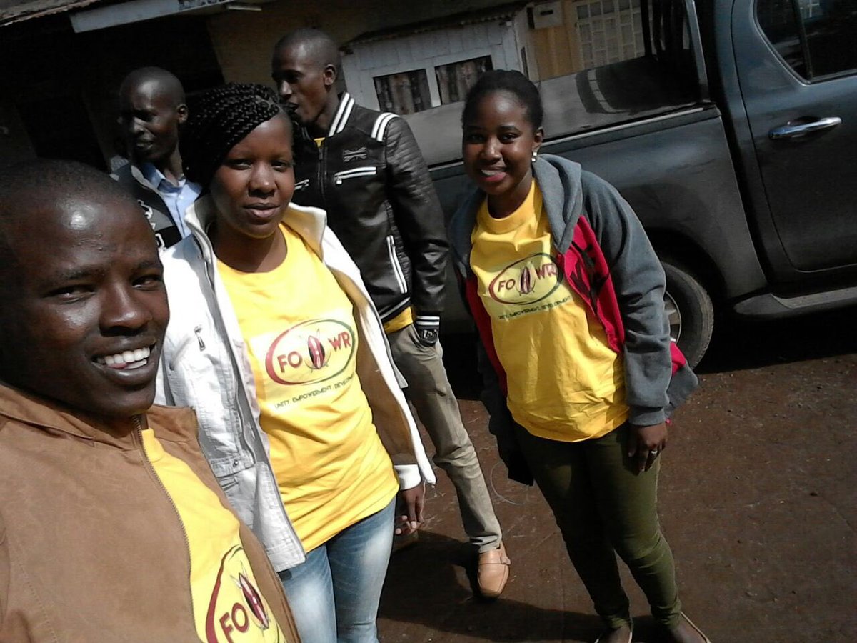 Friends_of_WSR's tweet photo. Our FOWR team at Olenguruone waiting for H.E @WilliamsRuto 

#KuresoiSouthVisit #TwendeKuresoi https://t.co/ZWDsDj3nqo