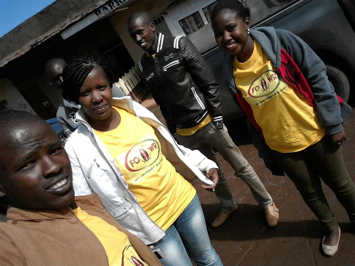 Friends_of_WSR's tweet photo. Our FOWR team at Olenguruone waiting for H.E @WilliamsRuto 

#KuresoiSouthVisit #TwendeKuresoi https://t.co/ZWDsDj3nqo