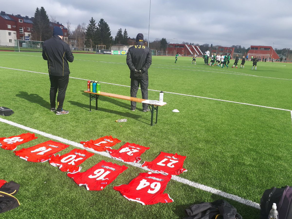 vjsp08's tweet photo. VJS - Flora 9-2. Next up Merkuur Junior 1120 #springcup2018 https://t.co/3w9b5fV5jE