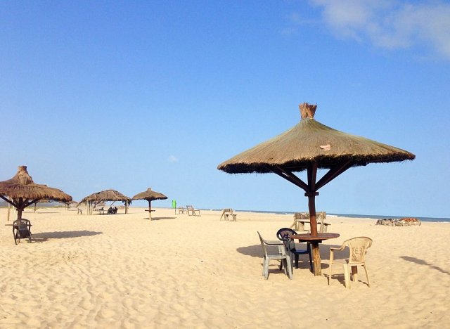 DailyTripNews's tweet photo. What's your favourite beach to see in Ghana?

#LabadiBeach #BojoBeach #AnomaboBeach #KokrobiteBeach #SeeGhana #GhTourism 🇬🇭🇬🇭🇬🇭 https://t.co/SIfhmSo9eq