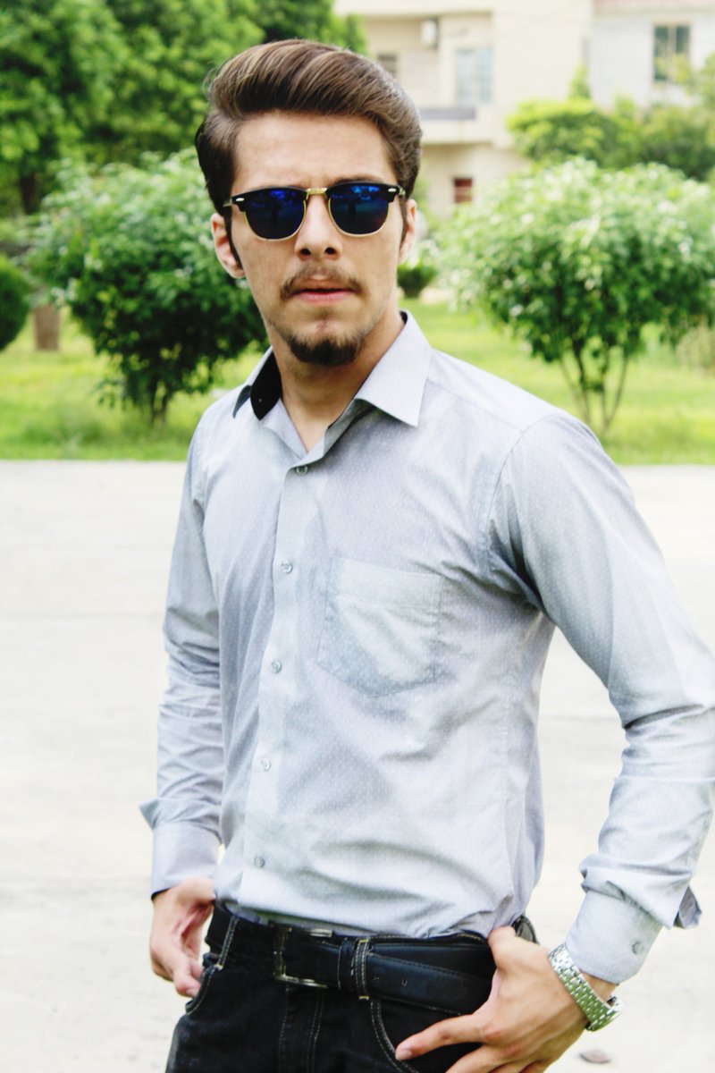 Haad_ali55's tweet photo. #GlassesTwitter 
#summer
#hot https://t.co/4ERJeTn0w5