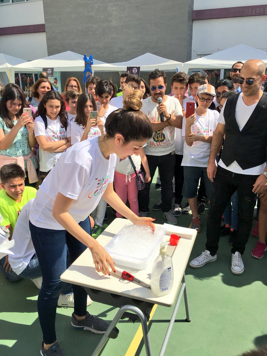 Muratpaşa Uğur’da #Bilimgünü yakmayan alev deneyi ile devam ediyor. #ugurluolmak