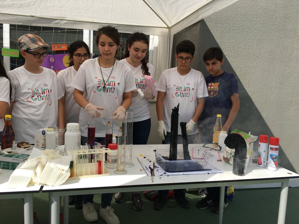 Muratpaşa Kampüsü’nde #Bilimgünü zamanı 👩🏻‍🔬