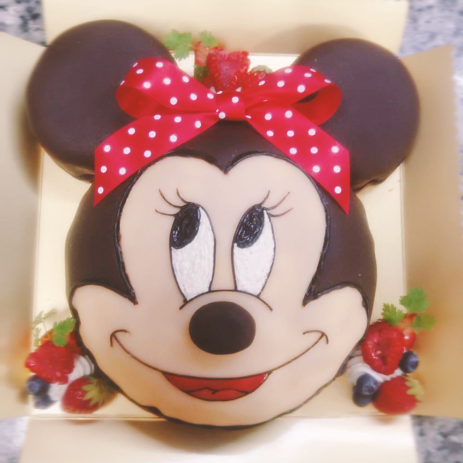 パティスリーティアレ Happybirthday 今日は立体のミニーちゃんケーキの御予約が入りました ミニーちゃんの中は皆大好きショートケーキ 素敵なお誕生日にしてください T Co Oughcwprbw Twitter パティスリーティアレ Happybirthday 今日は立体のミニーちゃんケーキの御予約が入りました ミニーちゃんの中は皆大好きショートケーキ 素敵なお誕生日にしてください T Co Oughcwprbw Twitter