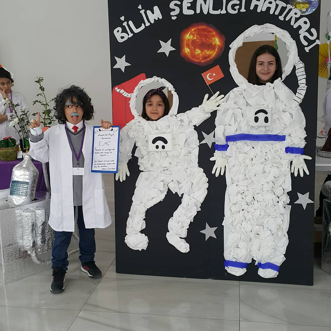 SimgeTuncez's tweet photo. #UğurluOlmak #bilimsenligi #bilimgünü @gulsah_ks @OzgurLevend @MUSTAFAKESC2 @busragurbuztr @EnverYucel @konyaugurokulu https://t.co/Opc471MWOk