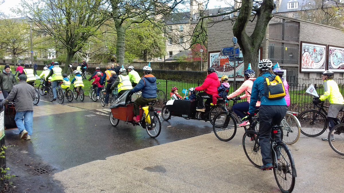 LaidBackBikes's tweet image. Another great @POPScotland - thanks to all involved! So many types of bike users including some with four legs! @edfoc @NazcaBikes @azubrecumbents @ThreeOnABike @SpokesLothian @ligfietsnet @LesleyRiddoch @lmacinnessnp @CyclingEdin @TheCycleService @theBicycleWorks @VeloVisionMag