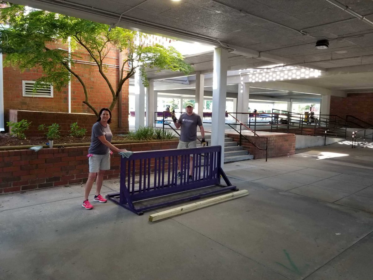 BrockStorrusten's tweet photo. Beautiful day to brighten up the grounds @DCVirgoPrep !!  Great group of volunteers and great work by our fearless leader Joe Boyd @Joe72069170! @WithersRavenel @WilmDowntown @CityofWilm @ILMchamber #WorkonWilmington https://t.co/UH65seibmO