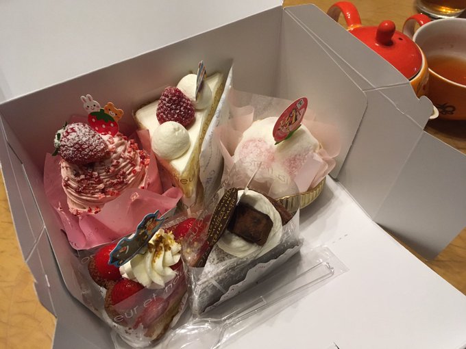 初任給でケーキ🍰 