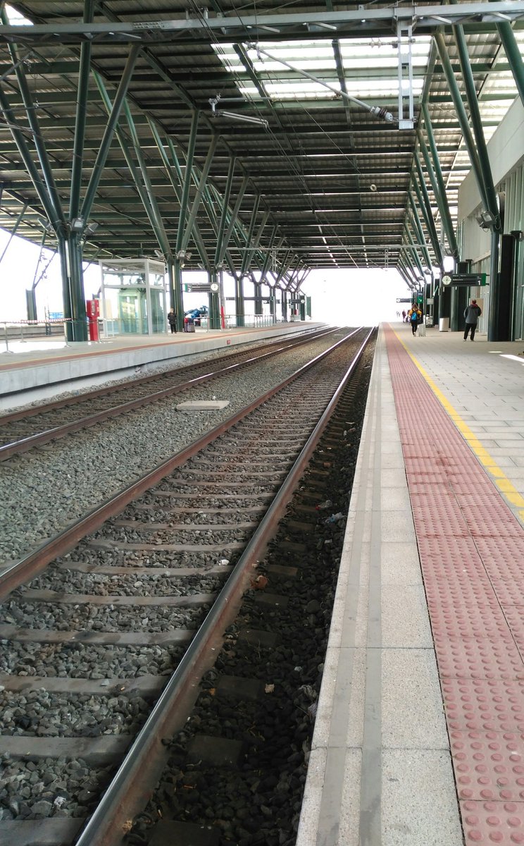NavigatioWeb's tweet photo. 🔙 Camino a casa después de 2 días geniales conociendo gente y proyectos muy interesantes.
Enhorabuena a @ExplorerbyX por este #ExplorerDay . https://t.co/QcaYzpGw7C