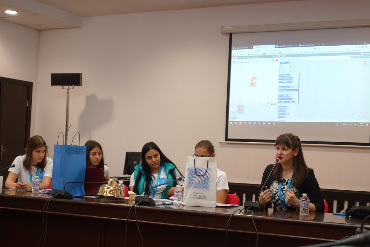 CodingGirlsCom's tweet photo. Our Core #Engineer, Education Manager and an amazing instructor @Marie77e is conducting a workshop for girls 12-16 years old during #GirlsinICT Day 2018 #CodingGirls @ITU @ITU_EUR @EU_Commission #CodingisforGirls https://t.co/ns94loo4WO