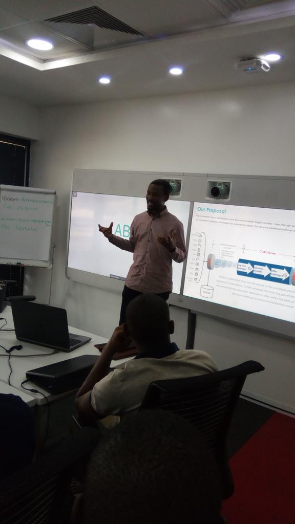 KelvinOyanna's tweet image. Mr. Blessing, OctaveAnalytics, speaking on application &amp;amp; building of Recommendation Engines #PydataLagosAprilMeetup