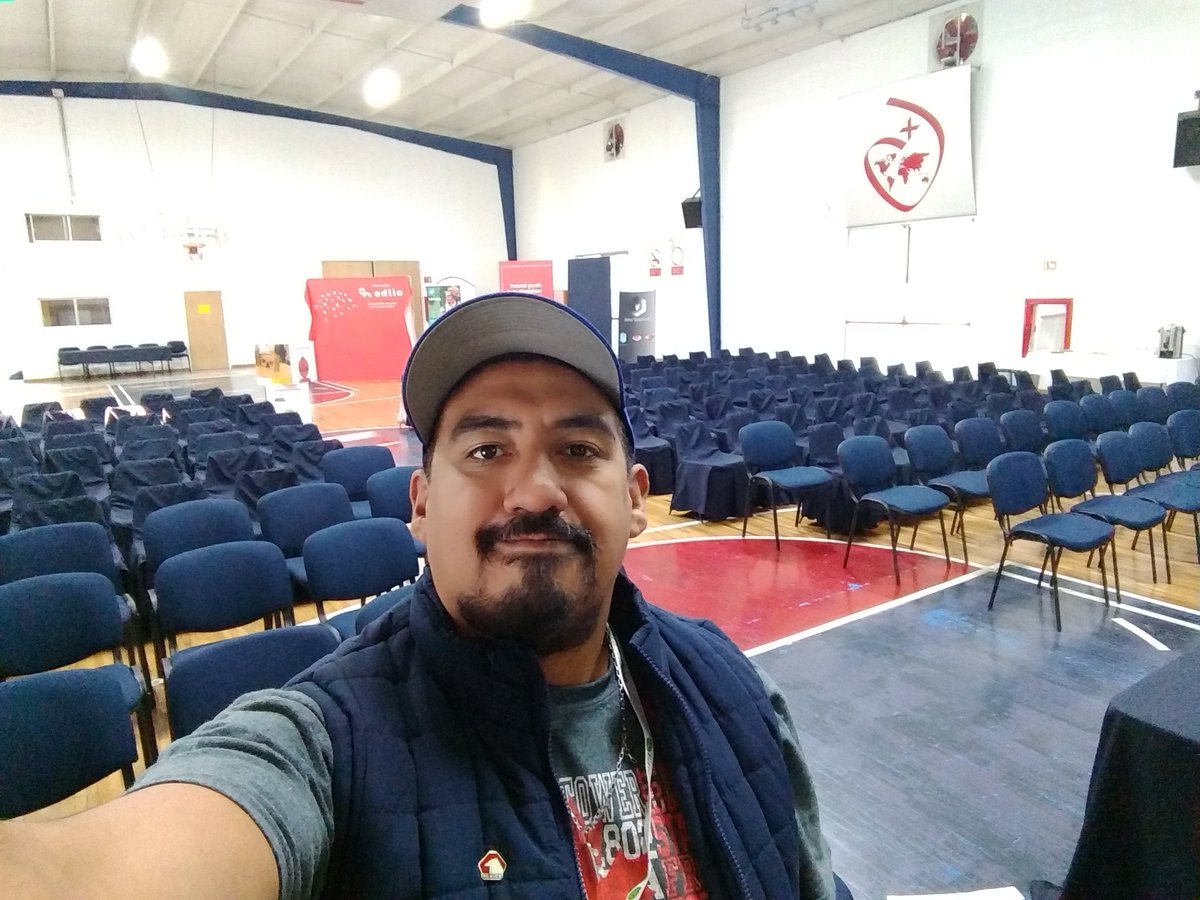 Nacho_Cicemp's tweet photo. A darle, con toda la actitud de seguir aprendiendo! #SummitCdmxSur #edtechteammx https://t.co/2A2FFnxXSe