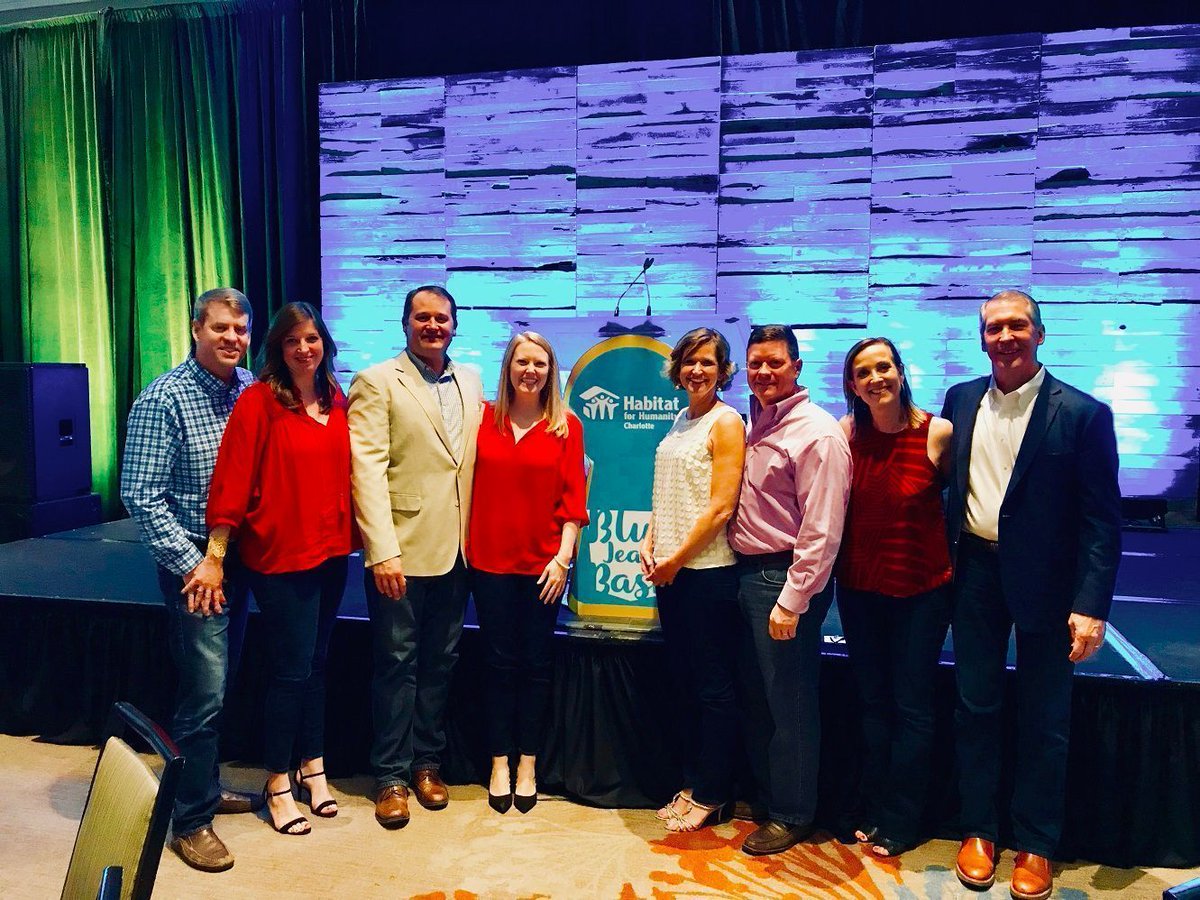 CGCareersUSA's tweet photo. Associates show their support at the Habitat for Humanity Blue Jean Bash Charlotte. Compass is a proud sponsor of the event and thankful for those who #volunteer with this great organization! @hfhclt #CompassInTheCommunity https://t.co/RtbejUMe3d