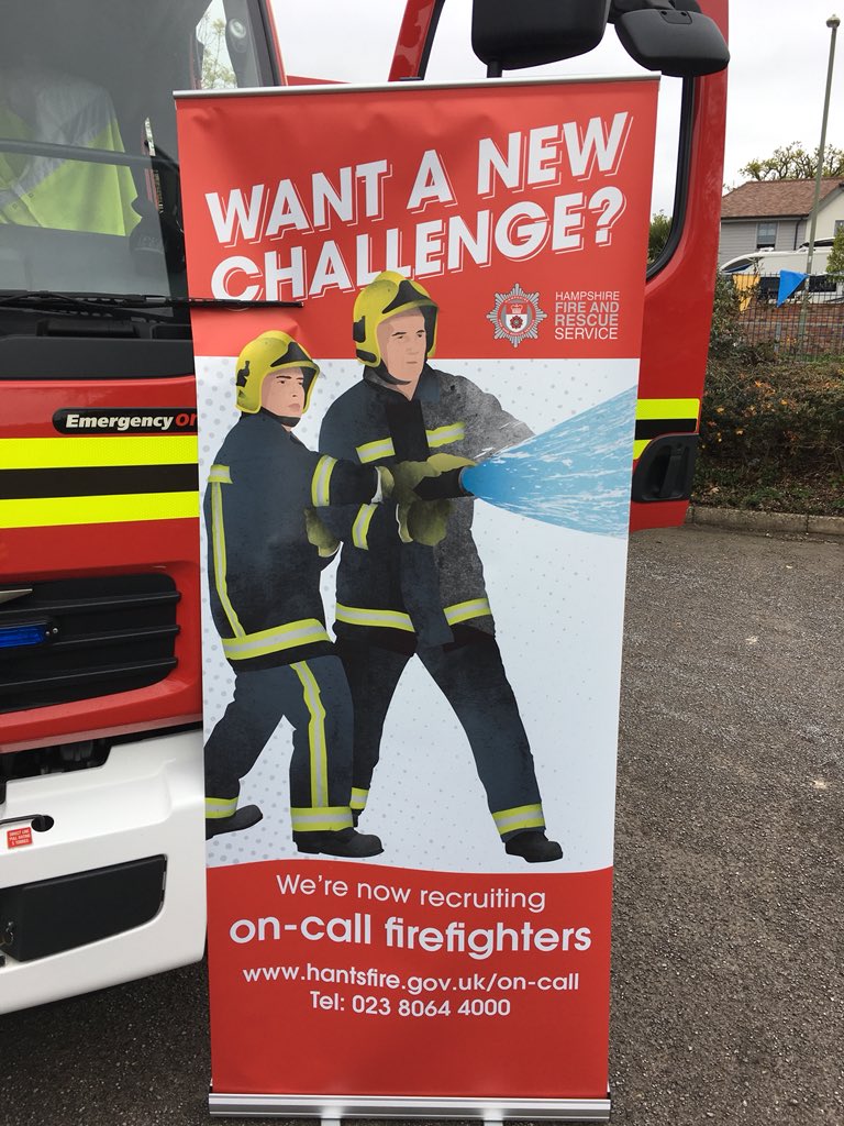 HaylingFire21's tweet photo. RTC demo underway, great engagement day for recruitment #4 local people interested in giving day cover π@HFRSInclusion π #safeand well #watersafety initiatives. @NeatBrian https://t.co/2vXMEbCKXL