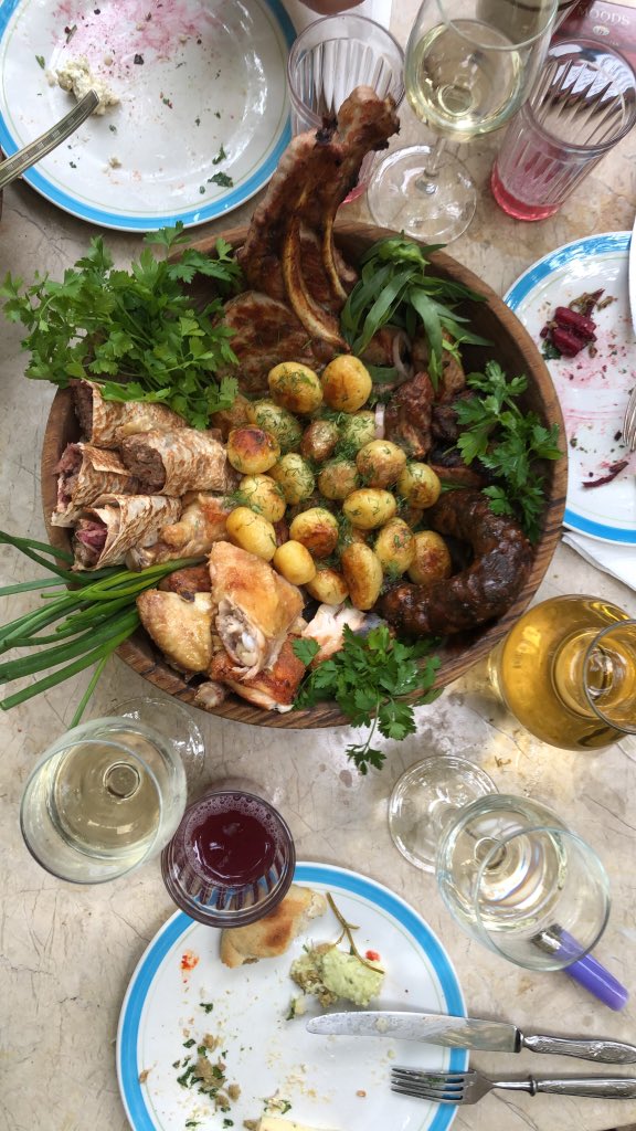 zakavkaza's tweet photo. The Georgian word for friend, megobari (მეგობარი), is derived from the word for one of these food bowls, gobi (გობი). Basically those with whom you share a food bowl. I love that. https://t.co/WYcjESlbVp