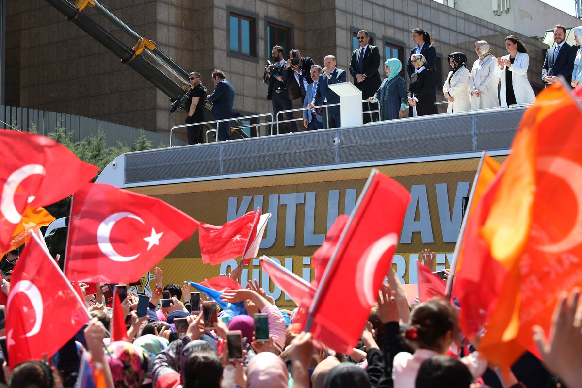 24 Haziran'da kadınları siyasette daha etkili, daha katılımcı, daha yüksek oranlarda temsil edilir şekilde görmek istiyoruz. 

tccb.gov.tr/haberler/410/9…