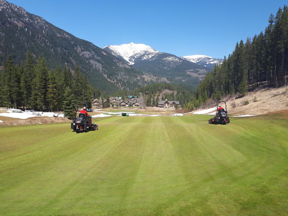 greywolfgolf's tweet photo. First mow of the season! https://t.co/POBhtDhlOf