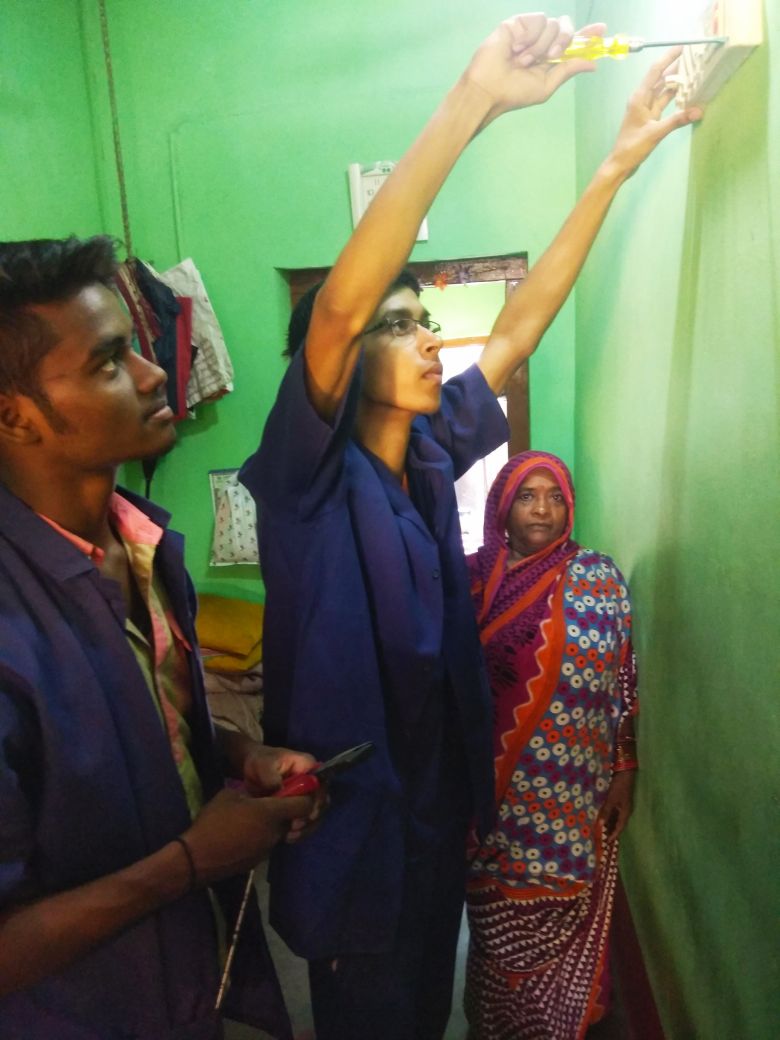iti_hinjilicut's tweet photo. Free home service and repairing of electrical appliance by electrician trainees.
#ServingToMankind is service to God.
We Should Think With hearts on. https://t.co/YVnebf5sTw